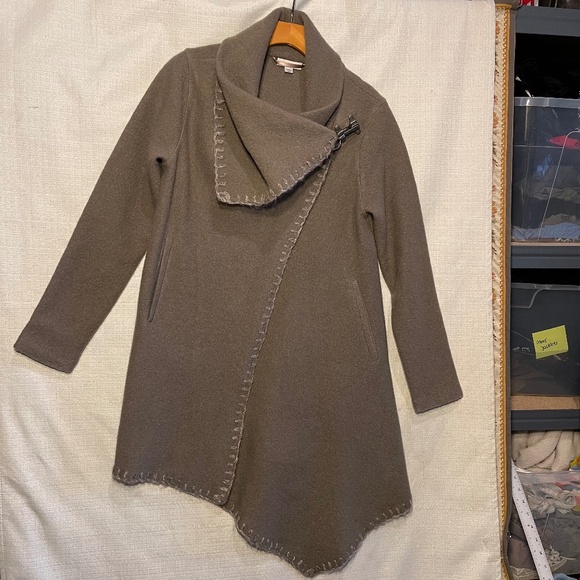 Asymmetrical Boiled-Wool Coat - Picture 4 of 14